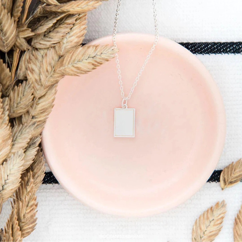 BNWT - Genuine Mother of Pearl Necklace by Wanderlust & Co. .925 Sterling Silver - Picture 4 of 4